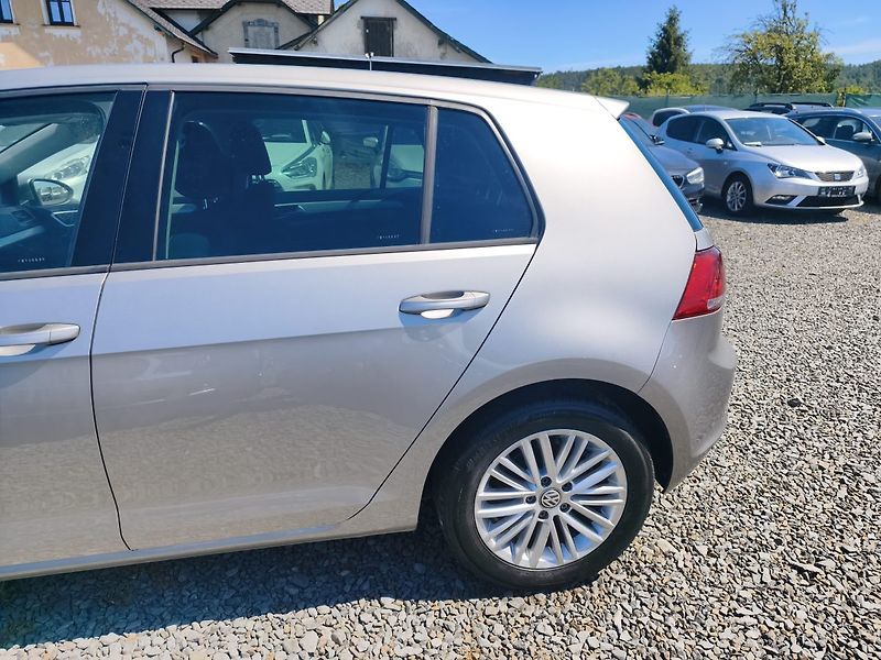 Volkswagen Golf (2015) - fotka 26 z 37