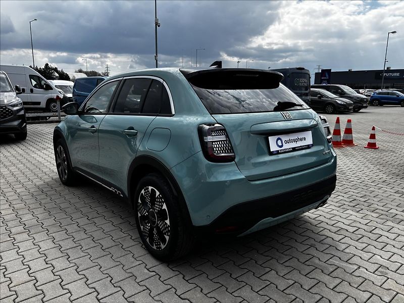Fiat 600 1,2 Hybrid 100kW La Prima - fotka 3 z 39