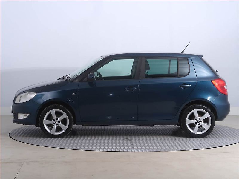 Škoda Fabia (2013) 1.2 TSI, po STK, slušný stav - fotka 3 z 16