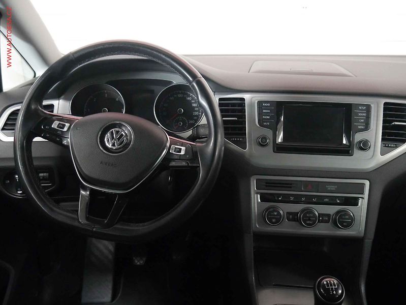 Volkswagen Golf Sportsvan (2015) 1.6 TDI, Nez.topení - fotka 11 z 18