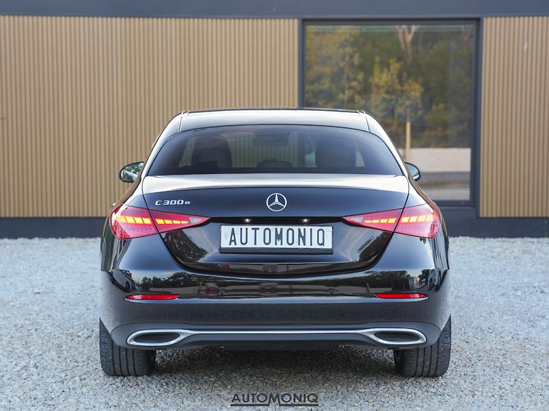 Mercedes-Benz Třídy C (2023) C 300 E Digital Light, Keyless - fotka 17 z 22