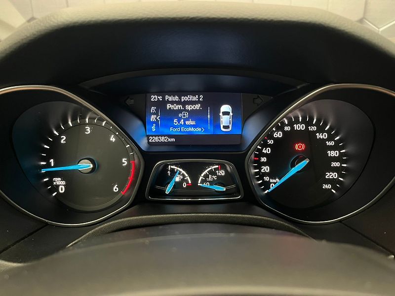 Ford Focus 2.0 TDCi 110kW SPORT - fotka 13 z 63