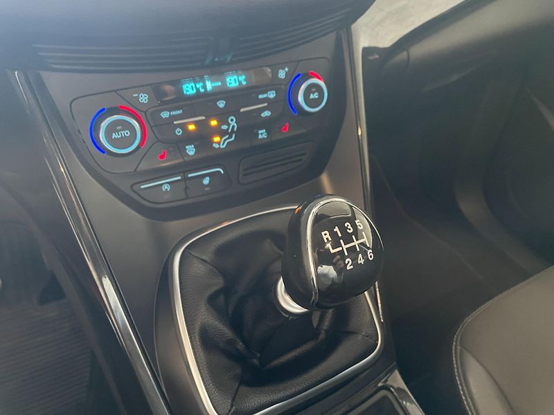 Ford Kuga (2018) Titanium 1,5 EcoBoost 110kW - fotka 19 z 30