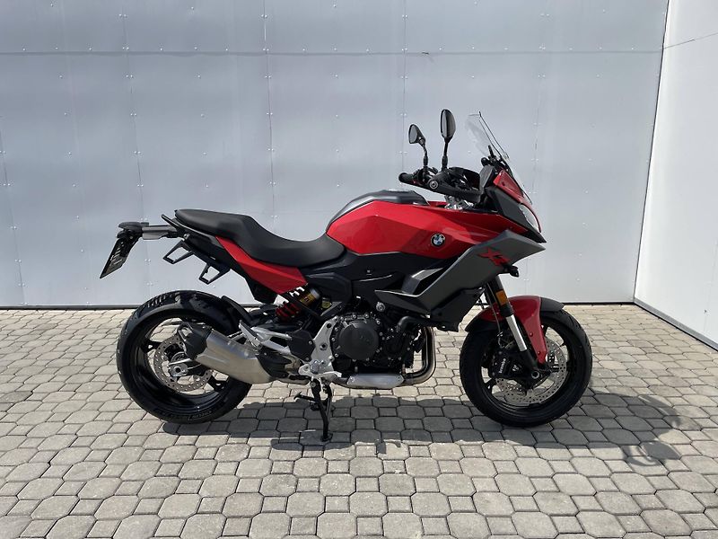 BMW (2026) F 900 XR - fotka 2 z 12
