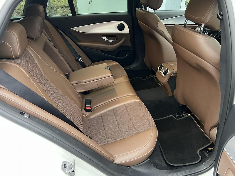 Mercedes-Benz Třídy E (2018) E 220D 4MATIC ALL TERRAIN - fotka 10 z 27
