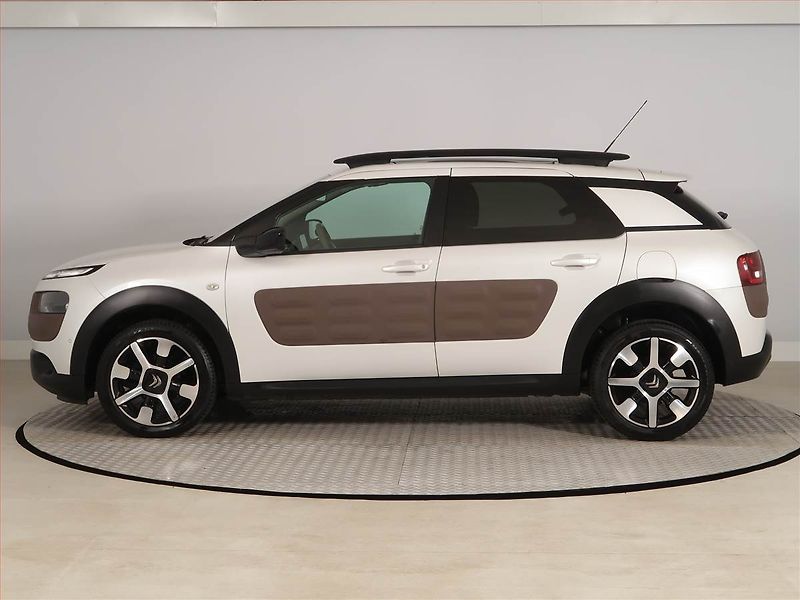 Citroën C4 Cactus (2014) 1.2 PureTech, Serv.kniha, Navi - fotka 3 z 19