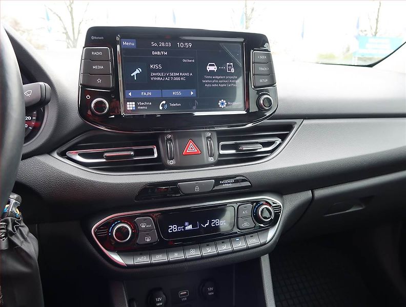 Hyundai i30 (2022) Komfort 1.0 T-GDI, Automat, ČR - fotka 12 z 18