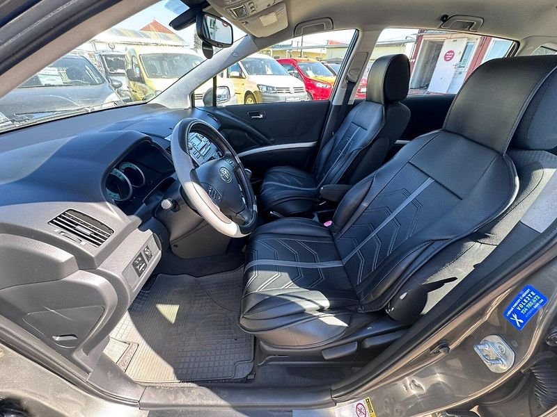 Toyota Corolla Verso (2005) AUTOMAT 1,8i VVT-i 95 KW ČR - fotka 13 z 36