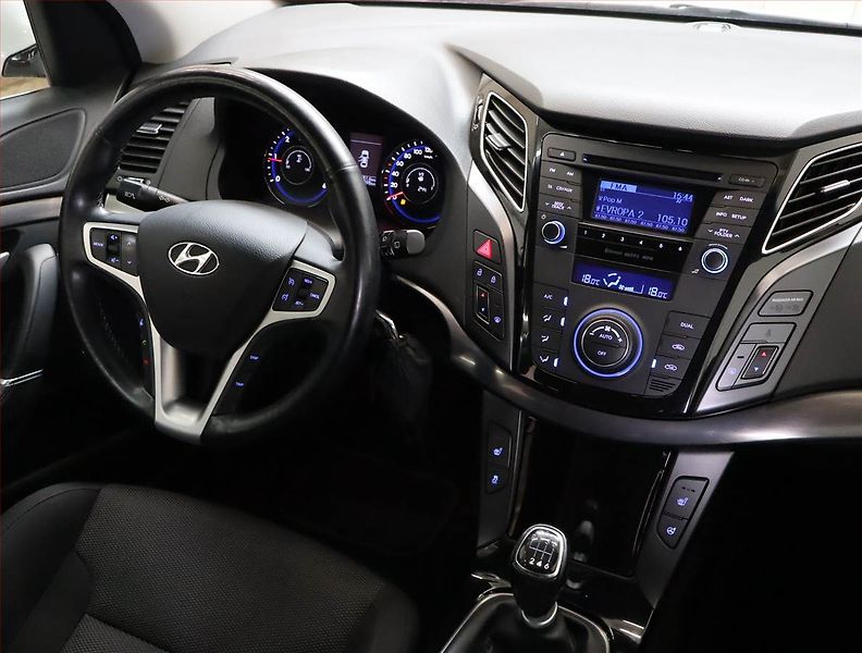 Hyundai i40 (2014) 1.7 CRDi, ČR,1.maj, Serv.kniha - fotka 7 z 21
