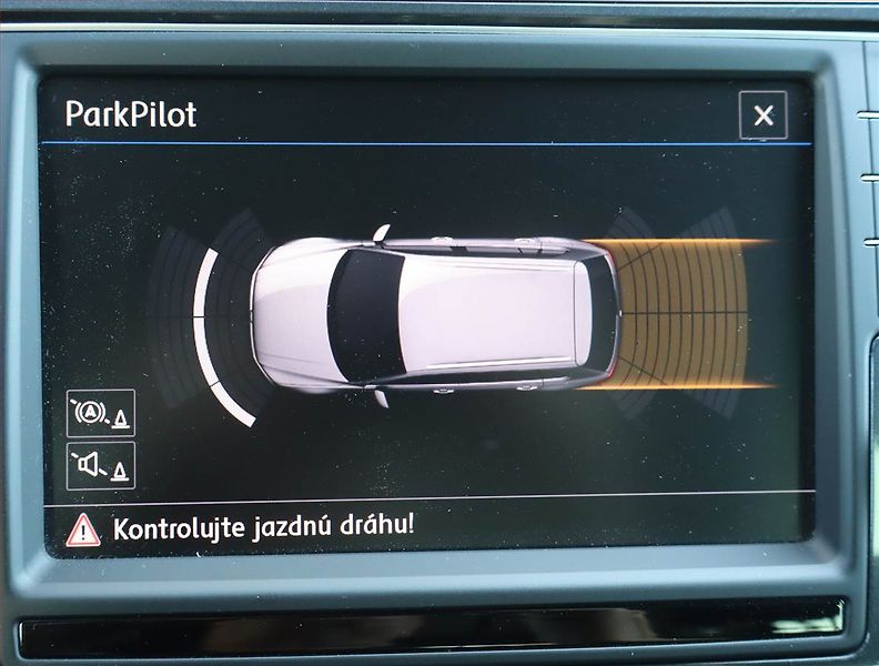 Volkswagen Tiguan (2017) 2.0 TDI - fotka 17 z 19