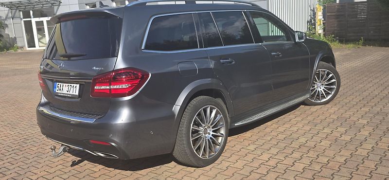 Mercedes-Benz GLS (2016) - fotka 6 z 22
