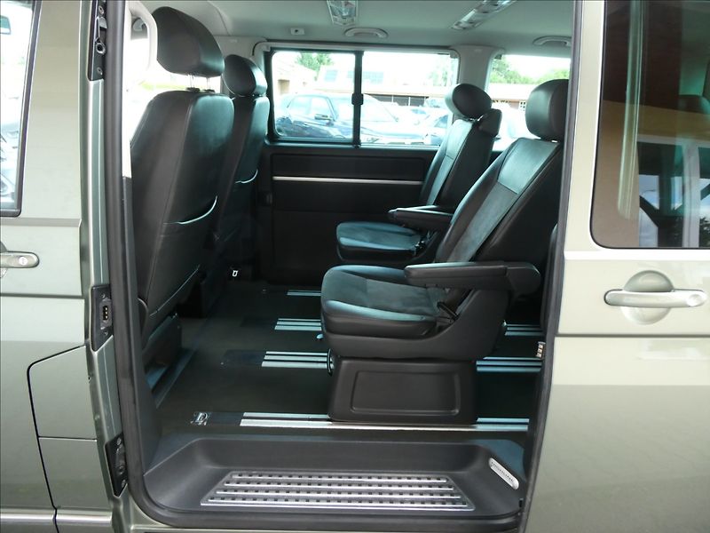 Volkswagen Multivan 2,0 TDi DSG 4x4,závěs,HIGHLINE - fotka 21 z 44