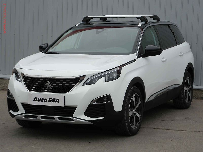 Peugeot 5008 (2020) 1.5 HDi, 1.maj,ČR, Allure - fotka 3 z 24