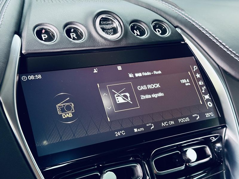 Aston Martin DBX (2021) 550*AIR*XENON.GREY*TOP - fotka 32 z 48