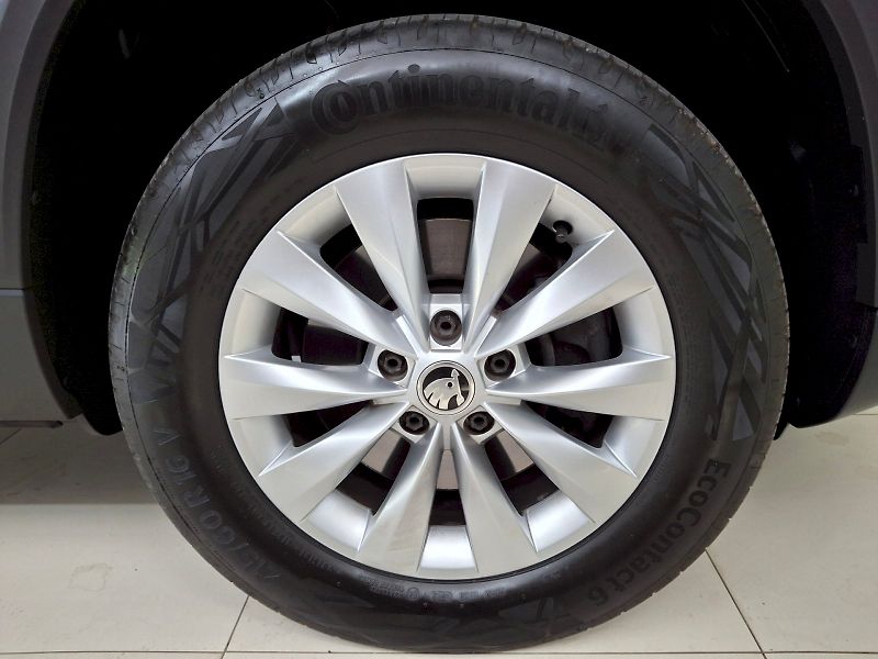 Škoda Karoq (2023) Ambition DSG 1,5TSi 110kW - fotka 32 z 32