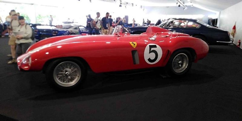 Zážitek na celý život si z jubilejního závodu 24 hodin Le Mans odvezli automodeláři z Mostu. Malé a velké Porsche podruhé.