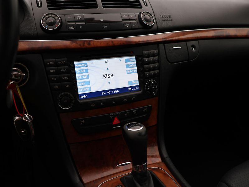 Mercedes-Benz Třídy E 3,0 280 CDI 4Matic Elegance - fotka 21 z 32