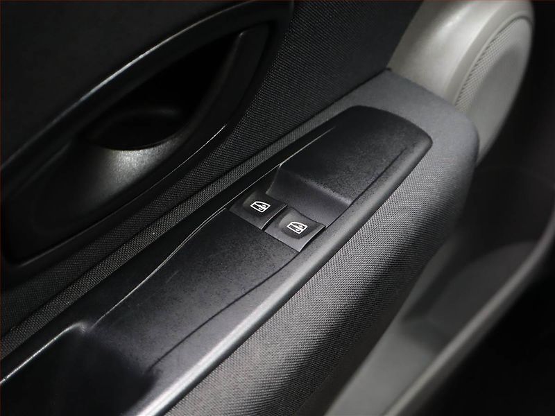 Renault Mégane (2011) 1.6 16V, Serv.kniha, Tempomat - fotka 14 z 14