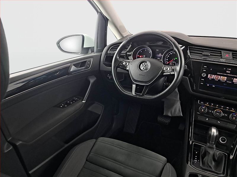 Volkswagen Touran (2019) Highline 1.6 TDI, Automat - fotka 7 z 19