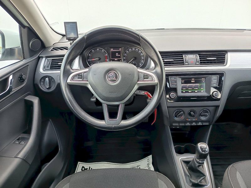 Škoda Rapid (2015) 1.2TSI 81KW AMBITION - fotka 10 z 30