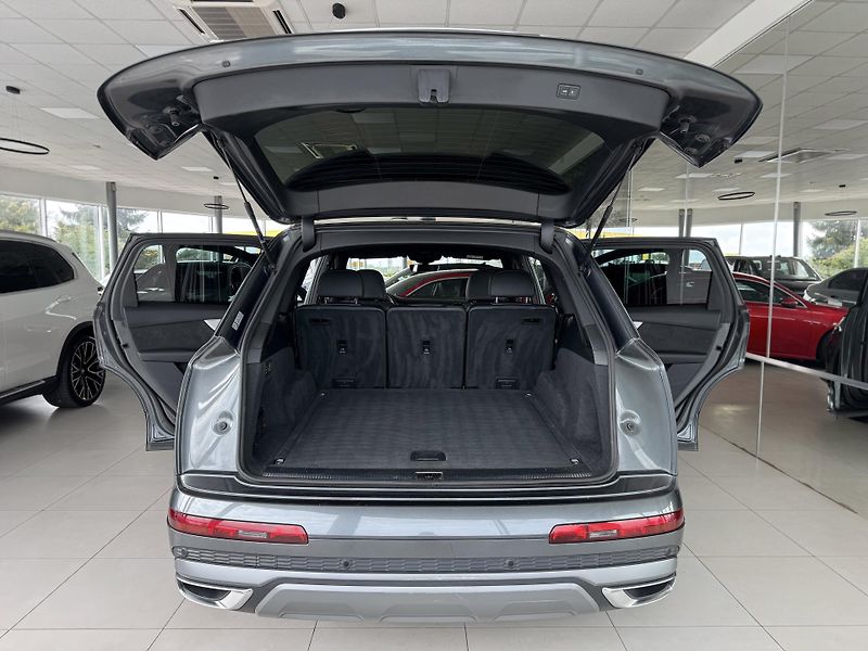 Audi Q7 50TDI Q*S-LINE*Matrix*Vzduch - fotka 39 z 44
