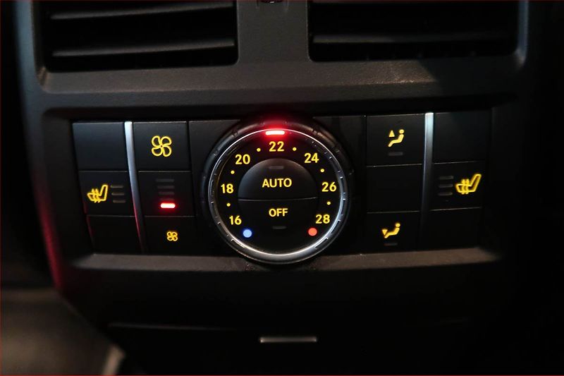 Mercedes-Benz GL (2015) 350 CDI - fotka 19 z 24