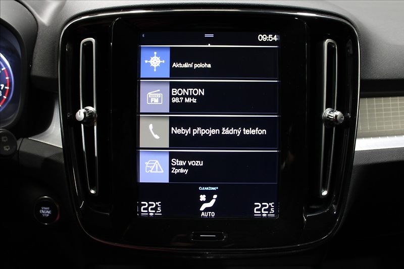Volvo XC40 2,0 T5 182KW AWD zánovní - fotka 21 z 34