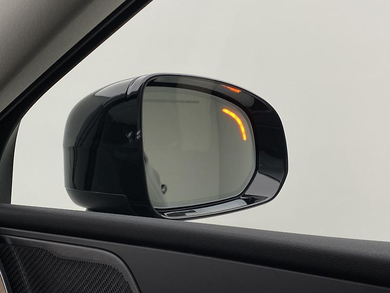 Volvo XC60 (2026) B5 AWD AUT DARK PLUS - fotka 33 z 69
