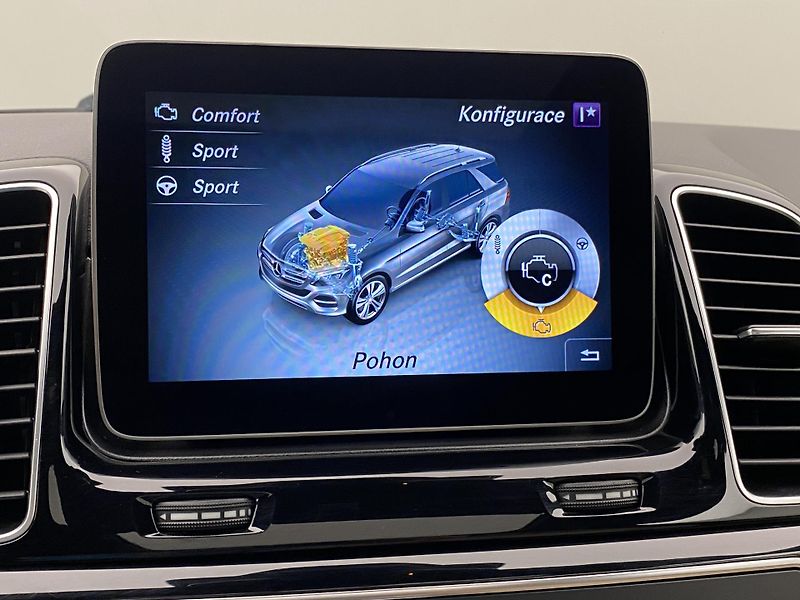 Mercedes-Benz GLE 43 AMG 4MATIC AUT  - fotka 61 z 67