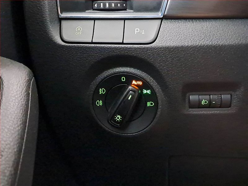 Škoda Fabia (2016) 1.2 TSI, Tempomat - fotka 15 z 17