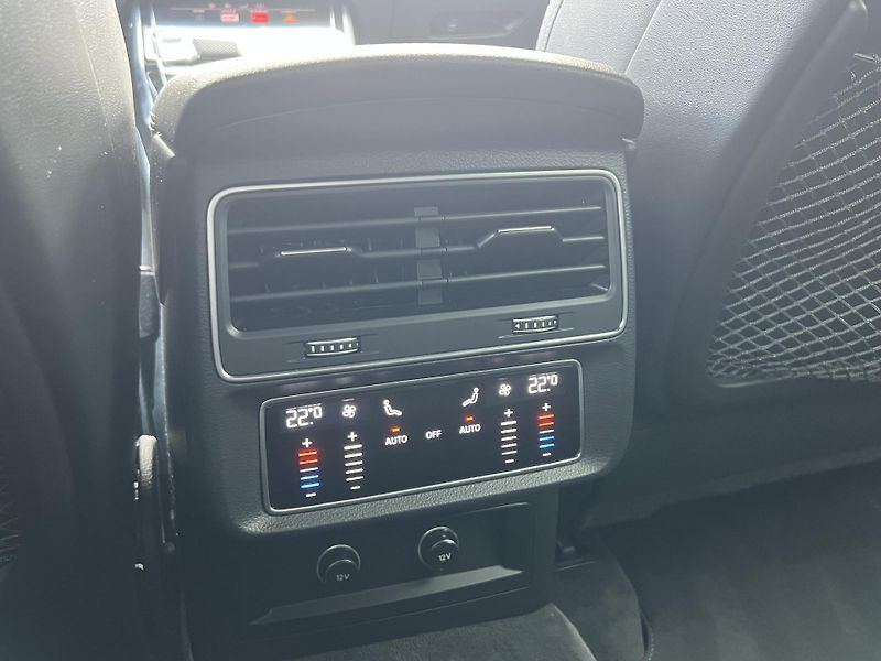 Audi Q8 (2020) 3.0TDI, quattro, S line - fotka 22 z 37