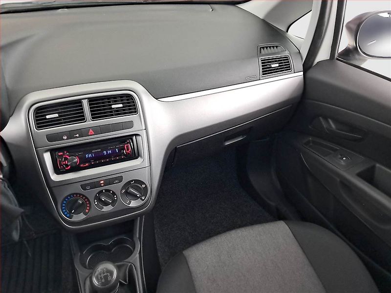 Fiat Punto (2013) 1.2, Tempomat - fotka 8 z 14