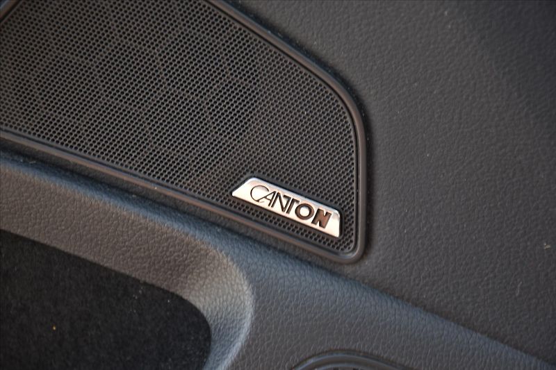 Škoda Superb 2.0TDI STYLE TAŽNÉ 1.MAJ. ČR - fotka 26 z 27