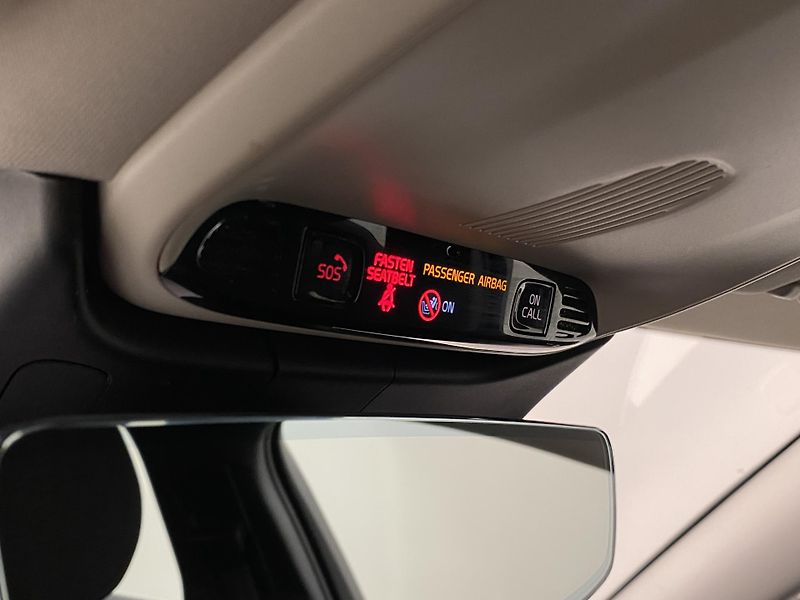 Volvo V60 D3 MOMENTUM AUT - fotka 29 z 41