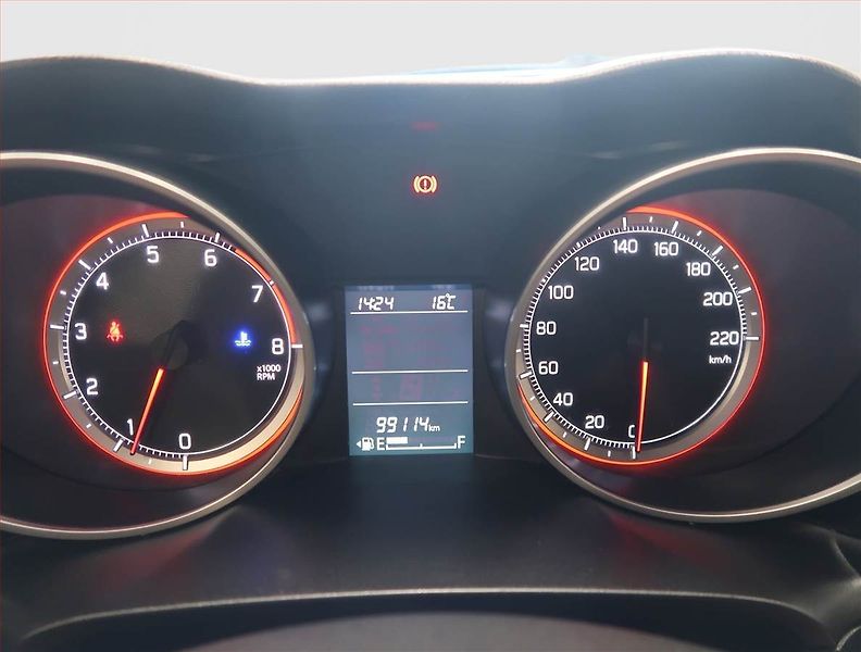 Suzuki Swift (2017) 1.2 DualJet, 4X4, Serv.kniha - fotka 11 z 13