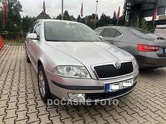 Škoda Octavia (2008) 1.6 MPi, servis.kniha, AC - fotografie inzerátu