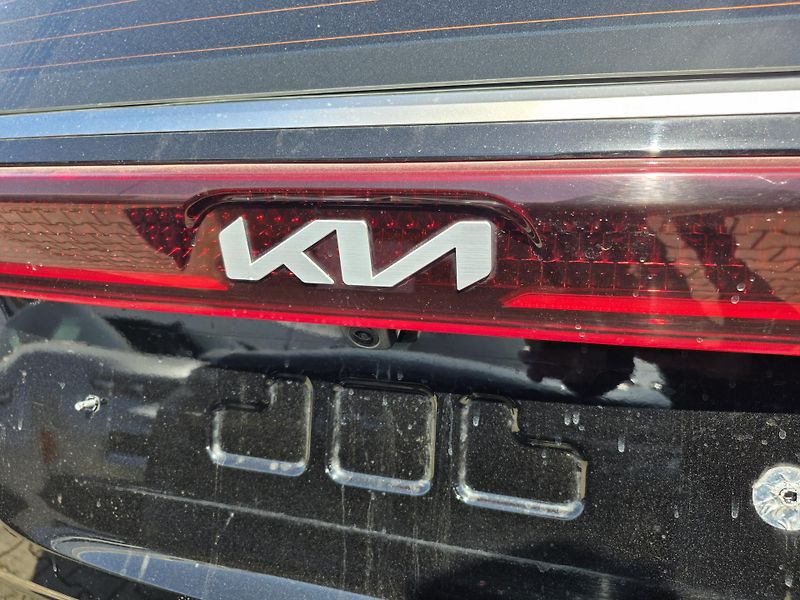 Kia Carnival (2022) 2.2-9MÍST-TOP VÝBAVA.2stř.okno - fotka 19 z 19