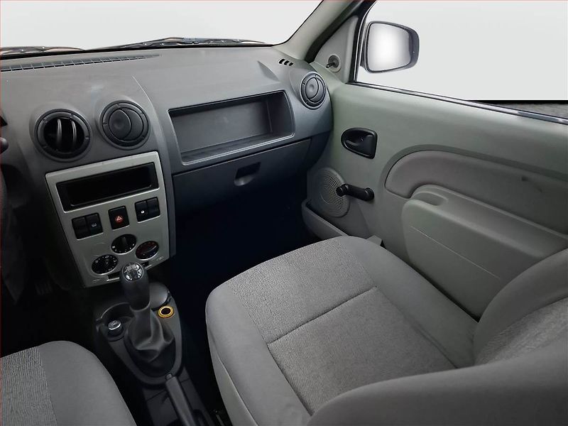 Dacia Logan (2007) 1.6, ČR,1.maj, nová STK - fotka 8 z 13