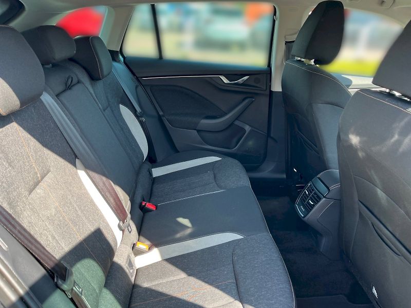 Škoda Scala (2025) Top Selection 1.0 TSI DSG - fotka 32 z 32