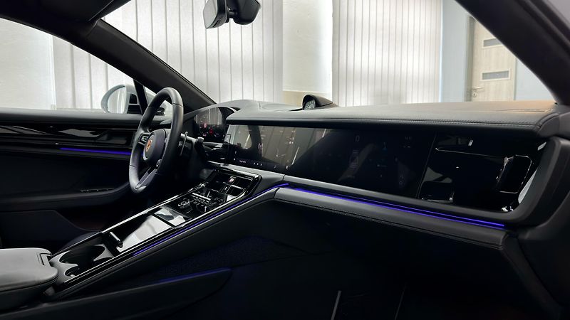 Porsche Panamera GTS / ZÁRUKA / TOP VÝBAVA  - fotka 62 z 64