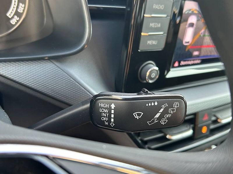 Škoda Scala FRESH 6MP 1,0TSI - fotka 14 z 24