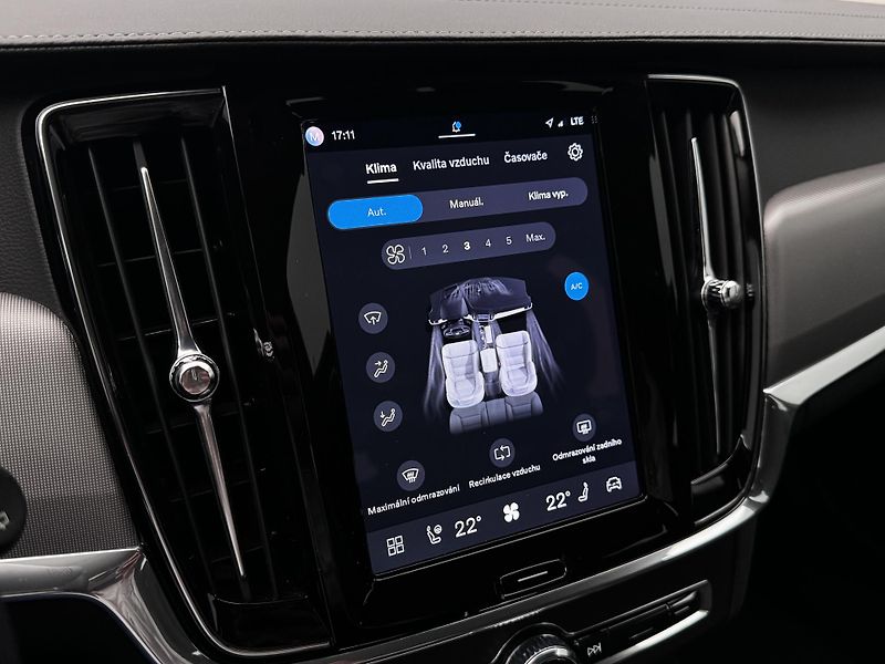 Volvo V90 CC B4 AWD PLUS CZ REZERVACE - fotka 43 z 51