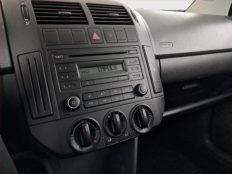 Volkswagen Polo (2008) 1.2, nová STK, jezdí výborně - fotka 12 z 14