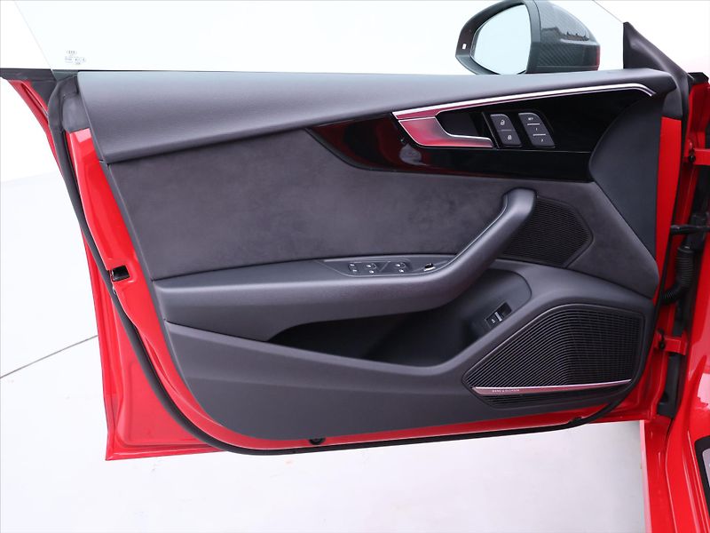 Audi S5 3,0 TDI 251kW S-line LED DPH - fotka 11 z 46