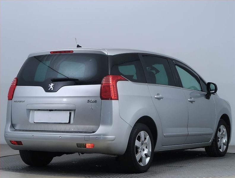 Peugeot 5008 (2010) 1.6 HDi, nová STK - fotka 5 z 15