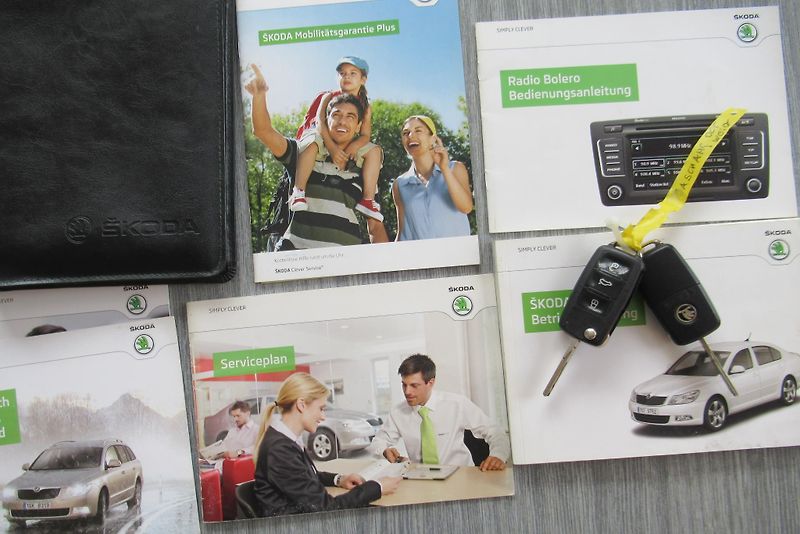 Škoda Octavia 1.6 TDi ELEGANCE AUT. KLIMA - fotka 20 z 20