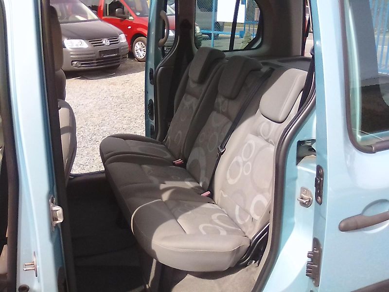 Renault Kangoo (2008) 1.6i 16V, závěs - fotka 24 z 33