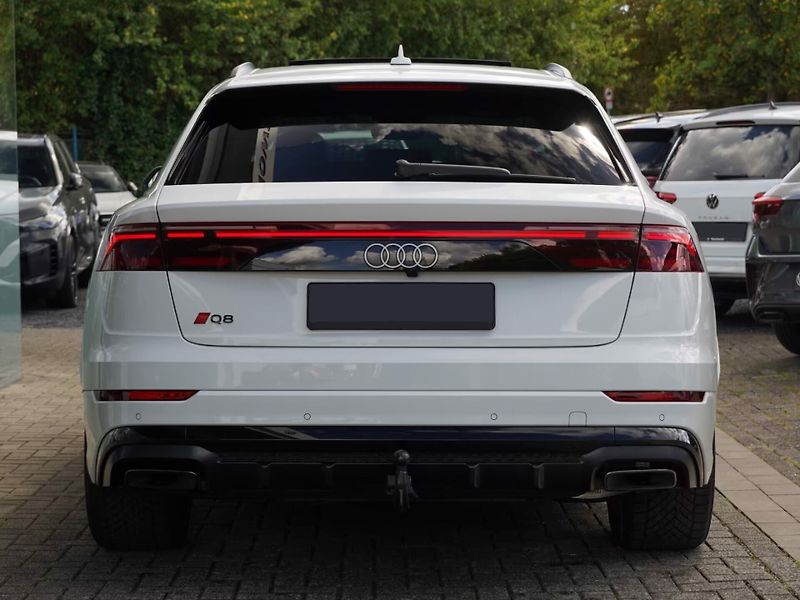 Audi Q8 TDI q 210kW S-Line Pano Matrix - fotka 5 z 20