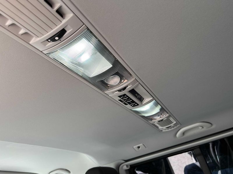 Volkswagen Multivan 2.0 BiTDi 150 kW HIGHLINE - fotka 12 z 23