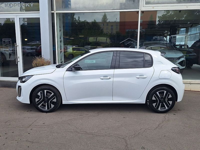 Peugeot 208 (2026) ALLURE 1.2 TURBO 100k MAN6 - fotka 3 z 18